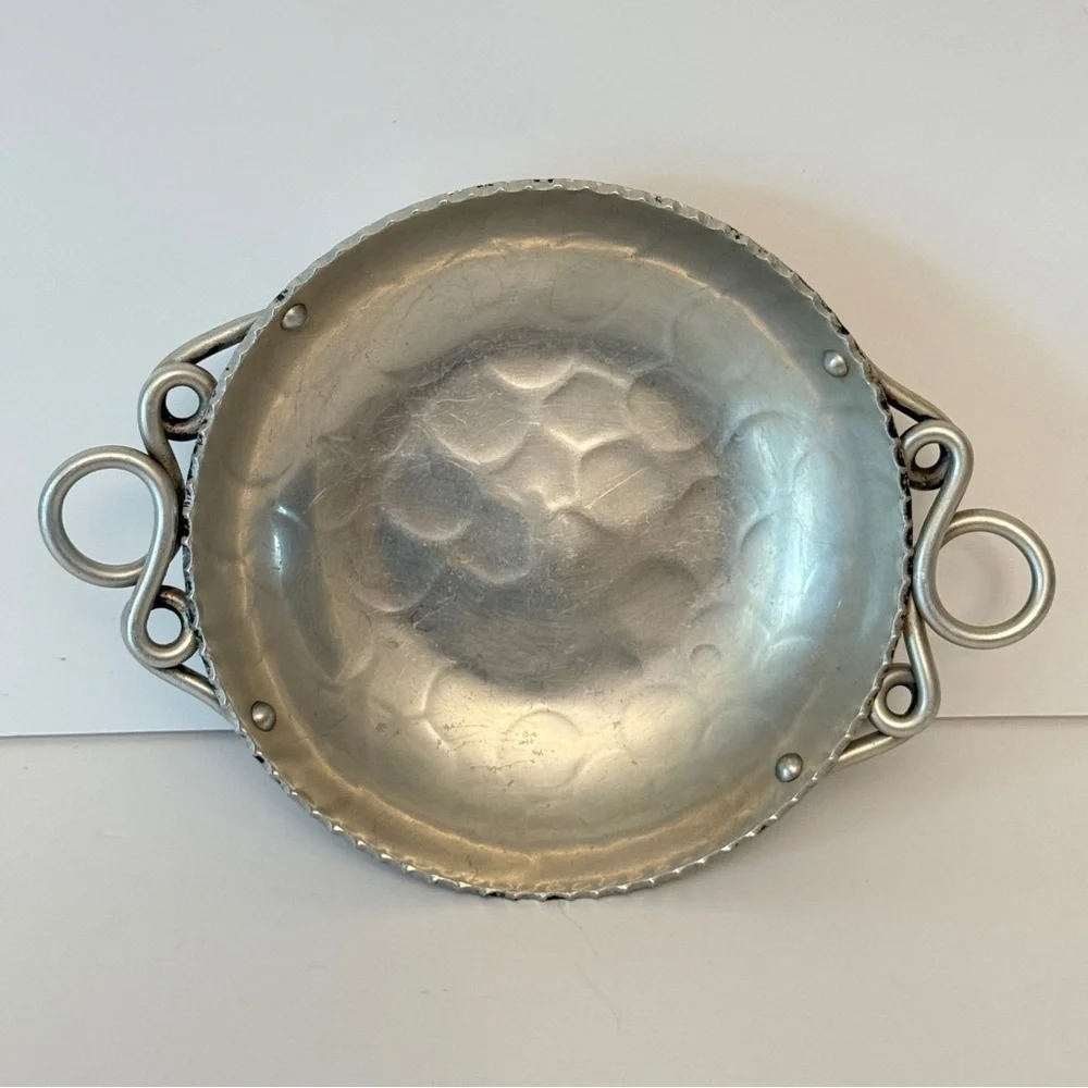 Vintage Buenilum Hammered Aluminum Metal Bowl Scroll Handles